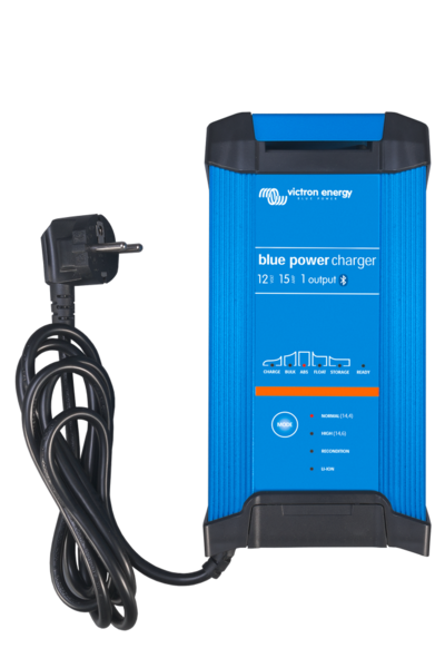 Victron - Blue Smart IP22 Charger 12/15(3) 230V CEE 7/7